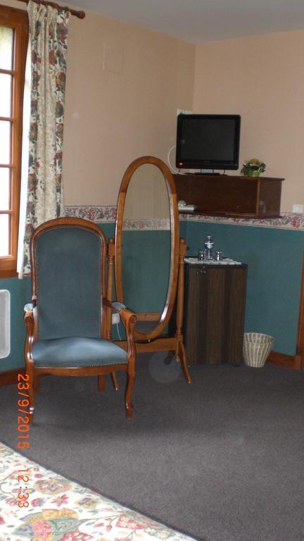 Auberge De L'Atre Quarré-les-Tombes Rum bild
