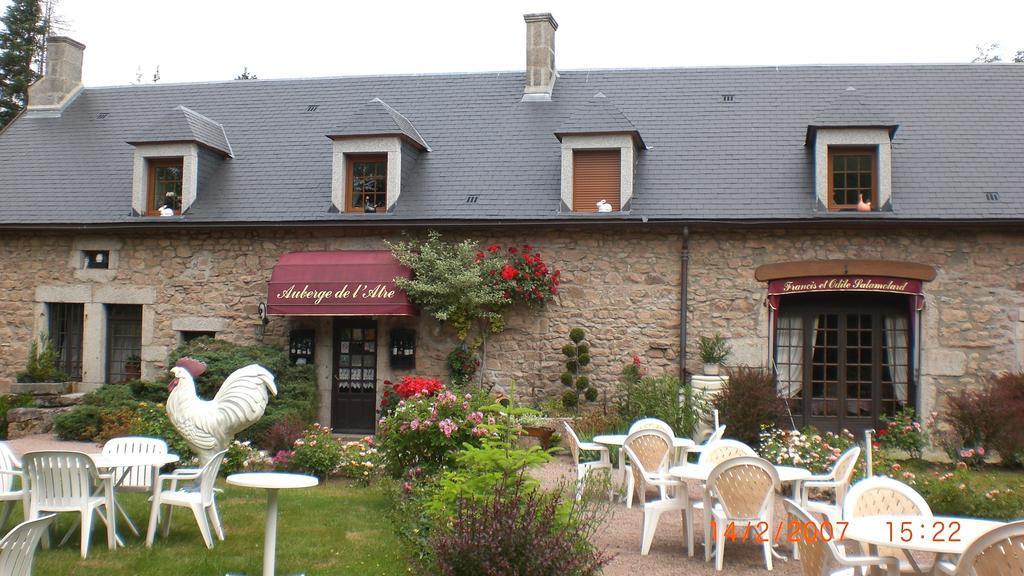 Auberge De L'Atre Quarré-les-Tombes Exteriör bild
